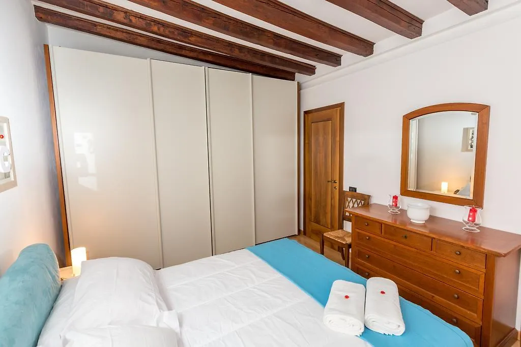 Ferienwohnung Venice Appartament Salini 0*,